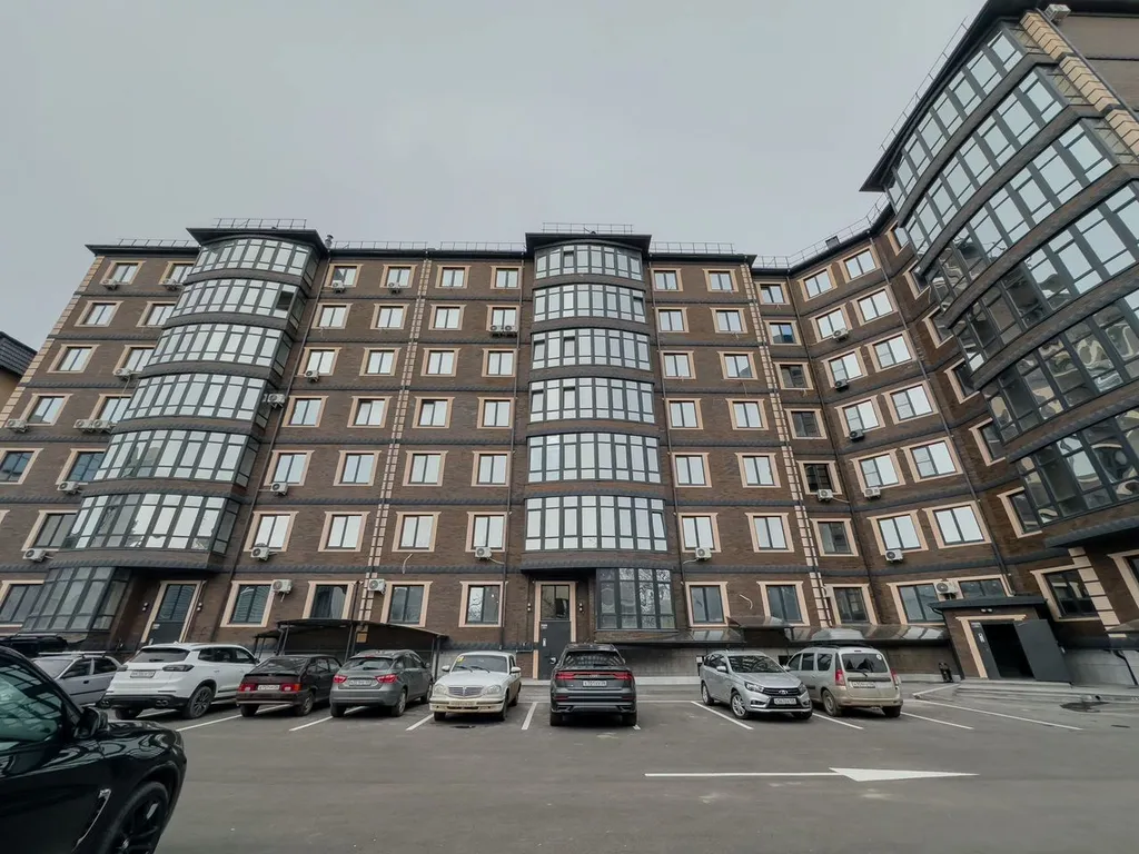 Lunacharsky apartments 3