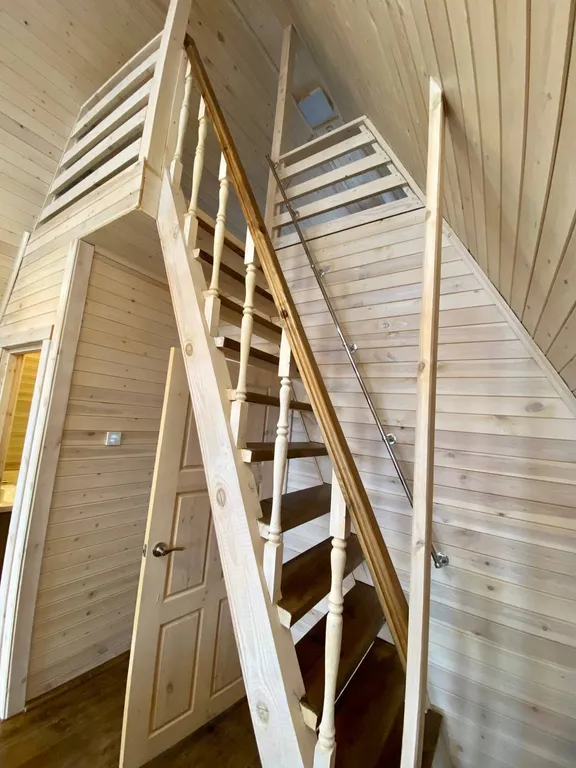 Дом на берегу озера