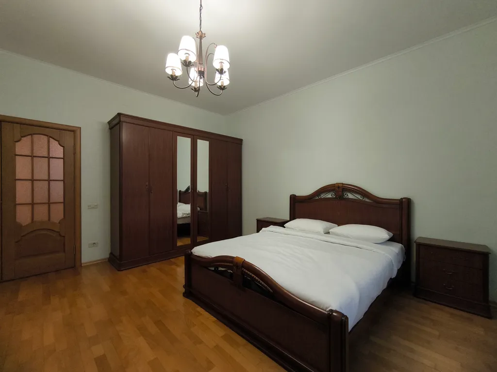 Большая трехкомнатная квартира с парковкой