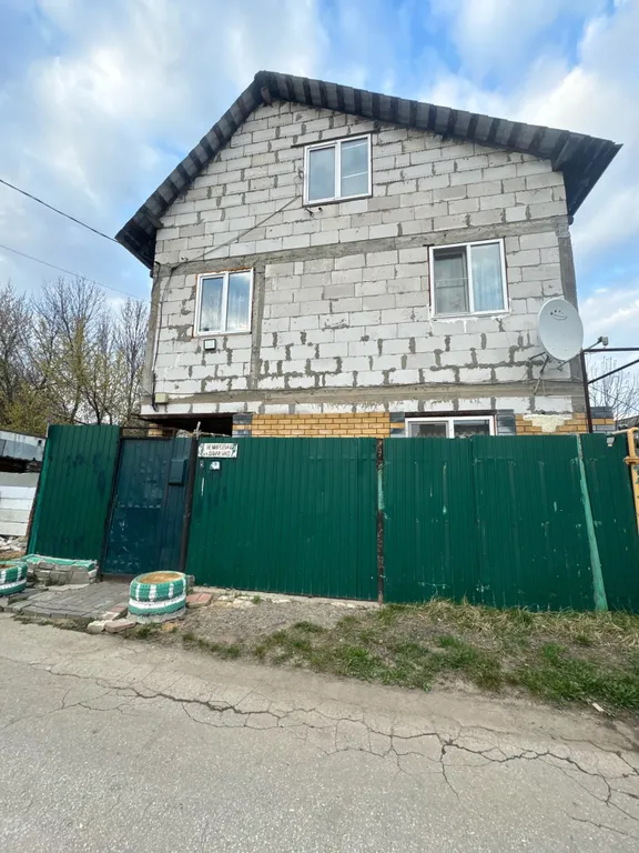 Большой и уютный дом в городе