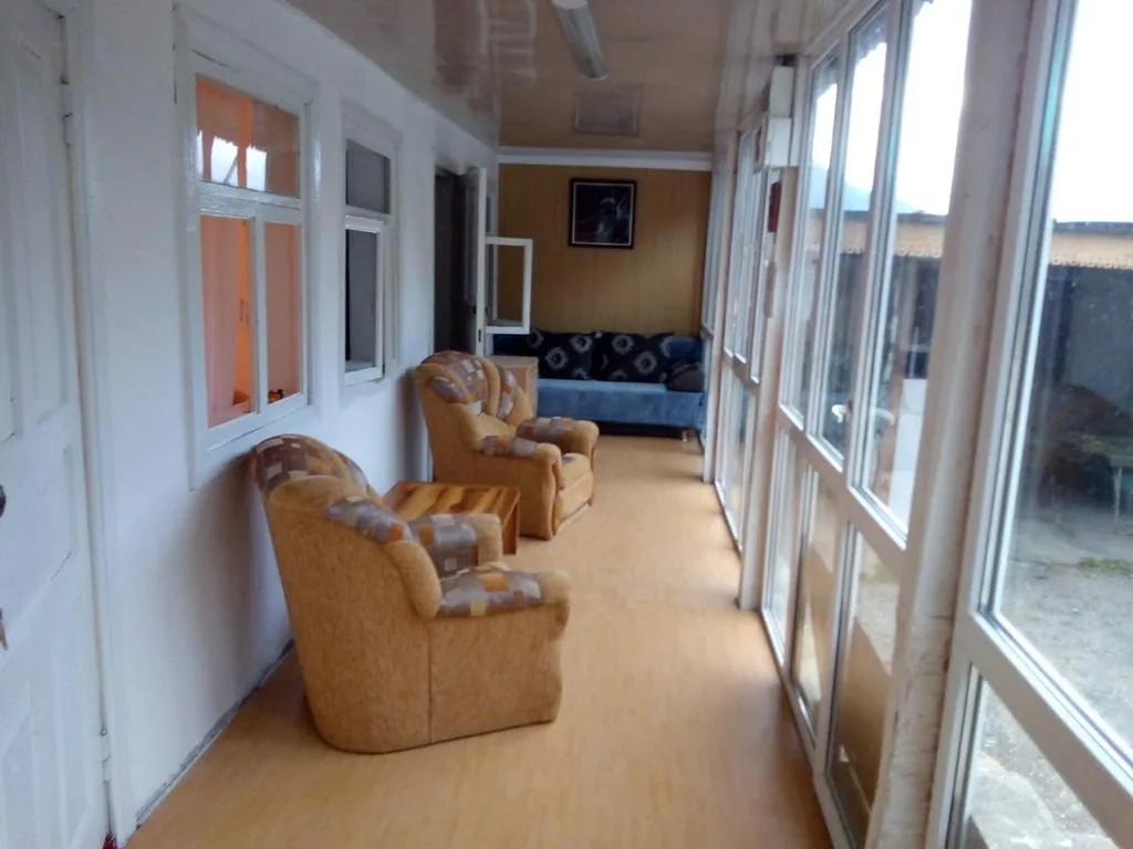 Дом в горах Осетии по пути к Цею и Мамисону