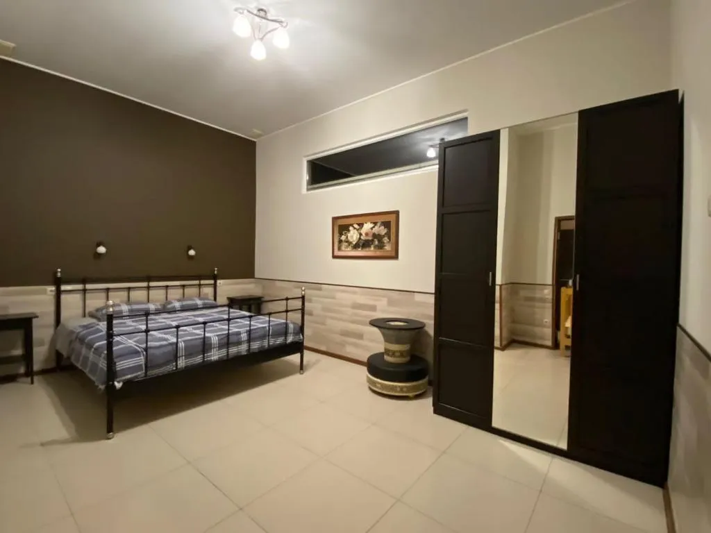 4-комнатный Дом