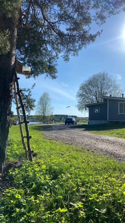 Дом с видом на озеро без соседей