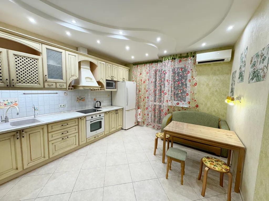 Квартира 3-комнатная Квартира — Краснодар