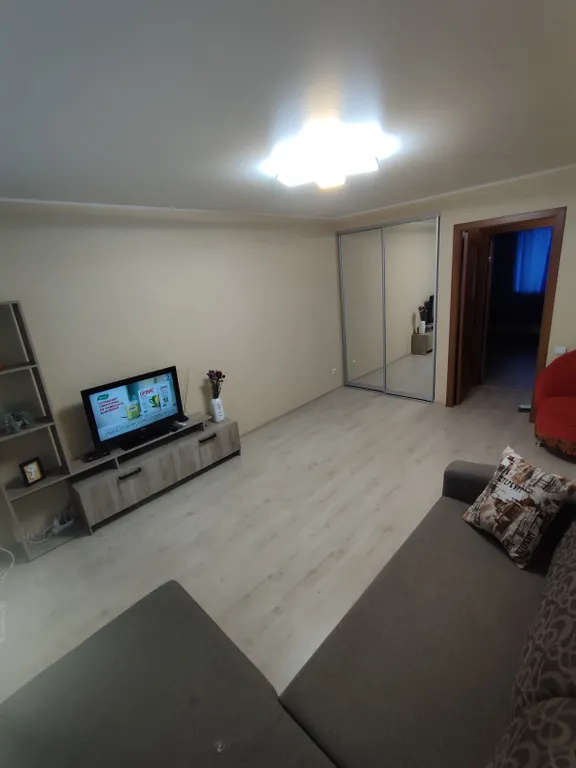 2-х комнатная квартира в районе элеконд