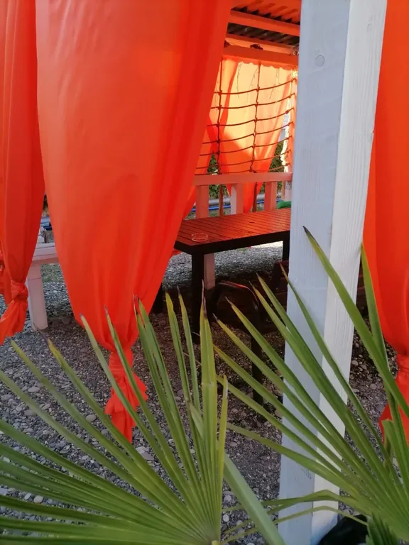 Коттедж Домик у Моря на первой линии - центр Адлера, с парковкой, беседкой — Сочи