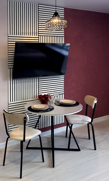 Большая светлая студия с дизайнерским ремонтом рядом с аэропортом