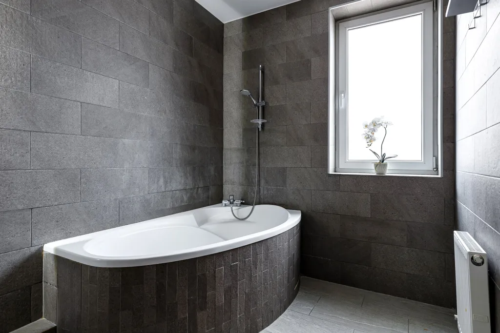 Трёхкомнатная квартира с сауной рядом с центром