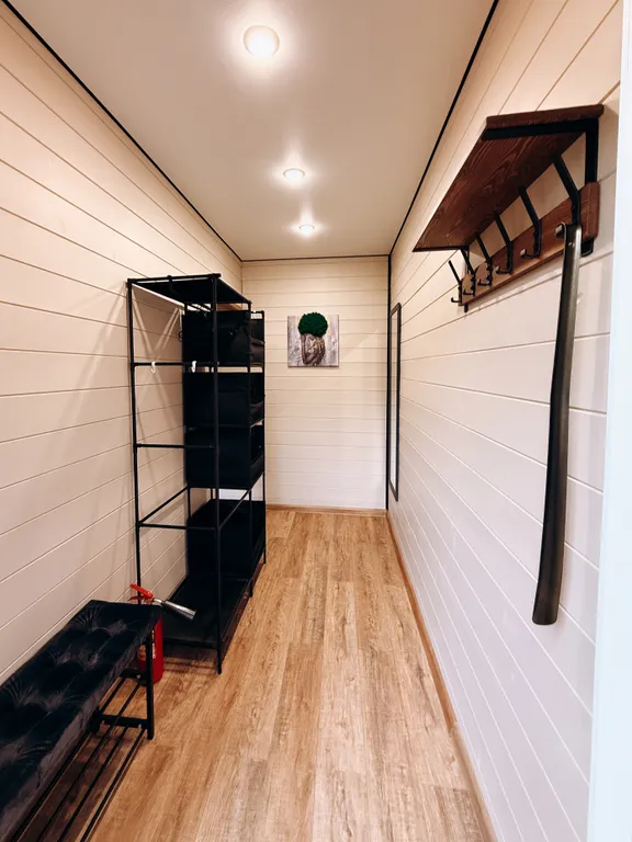 Абсолютно новый дом с баней, включена в стоимость, и горячей купелью