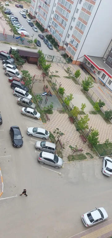 Просторная двушка в уютном районе