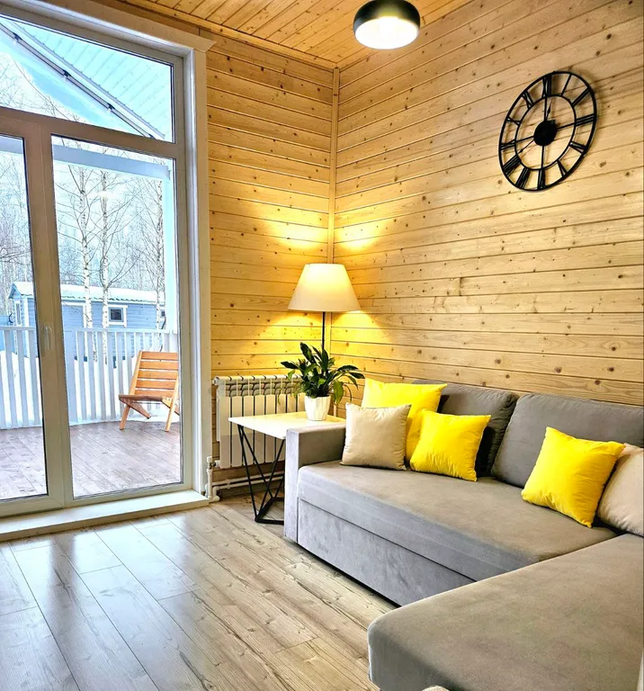 Дом с большой террасой, банным чаном и баней на дровах в окружении леса