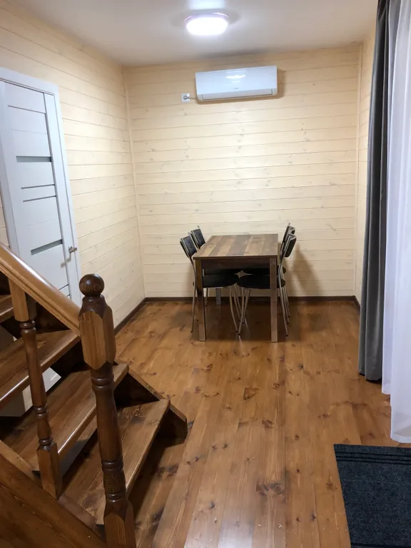 Коттедж с тёплым бассейном