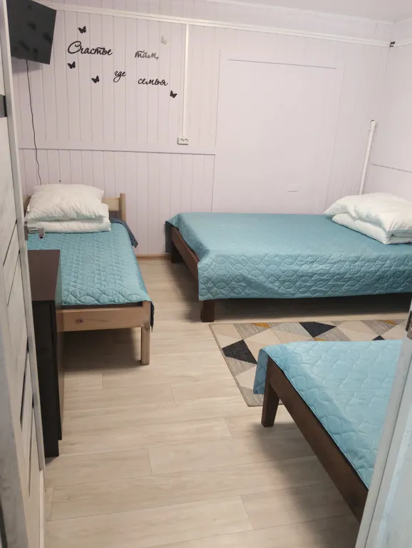 Благоустроенный 4-х местный номер со своей кухней и сан.узлом