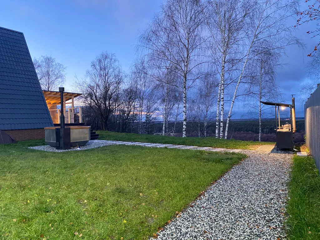 Дом с чаном и видом на реку в стиле A-Frame