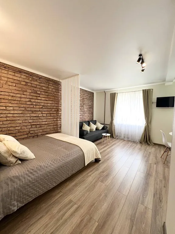 Студия Green рядом с замком от Mascaron Apartments