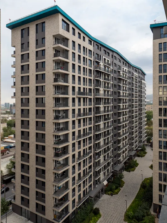 Квартира просторная с балконами, рядом с Мегой