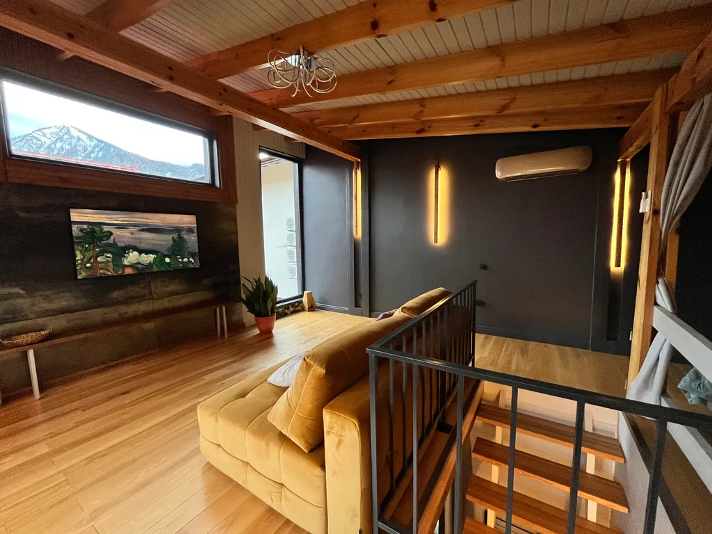 Коттедж Уединенный эко-дом с видом на горы — аренда посуточно в Красная Поляна