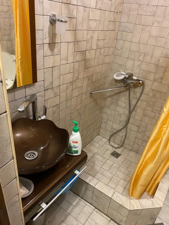 Уютный дом с красивым и вкусным фруктовым садом