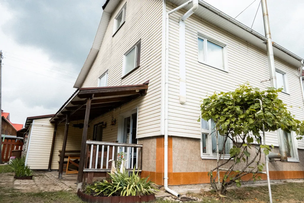 Abramovich House - Большой коттедж с видом на пруд и лес