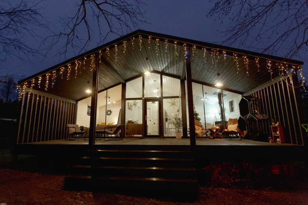 Уютный дом с сауной в лесу