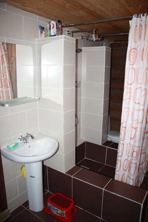 Дом с видом на озеро