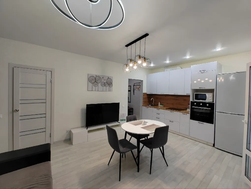 2к квартира на Ивана Захарова