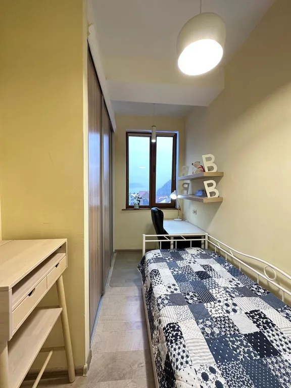 Уютная 3-х комнатная квартира с балконом и видом на горы