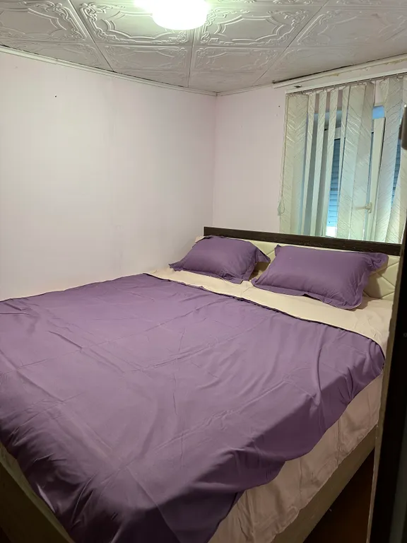 Дом под ключ с бассейном и стоянкой во дворе для 3 автомобилей у гипермаркета