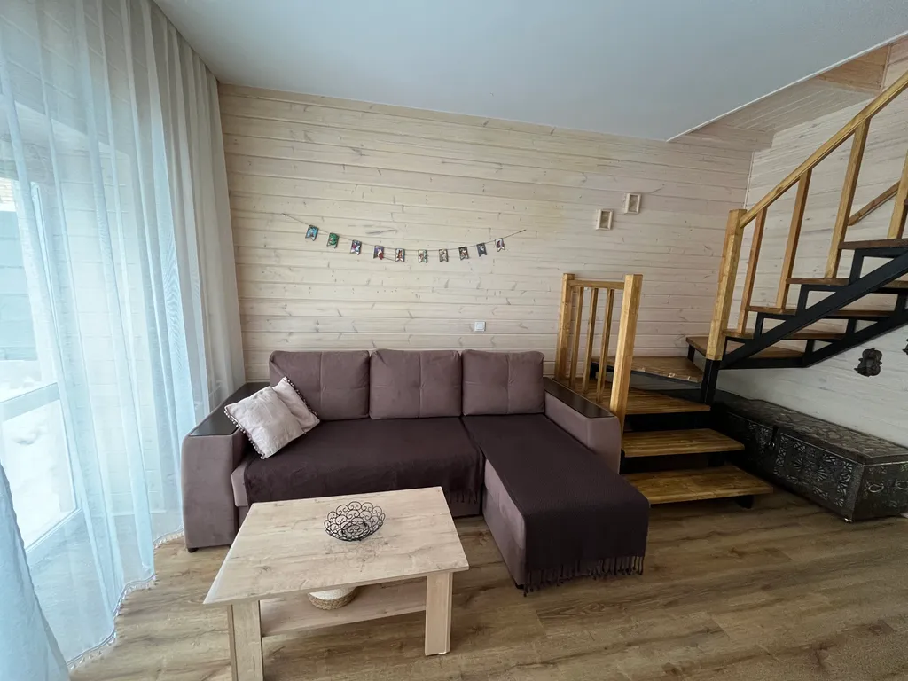 Коттедж Таунхаус в эко стиле — аренда посуточно в Зелёная Поляна