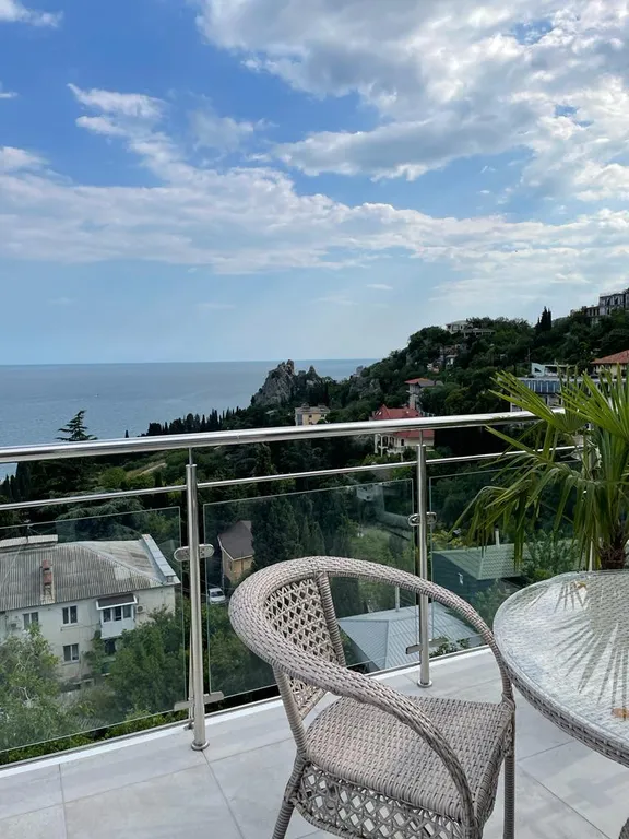 Апартаменты с шикарным видом на море и горы