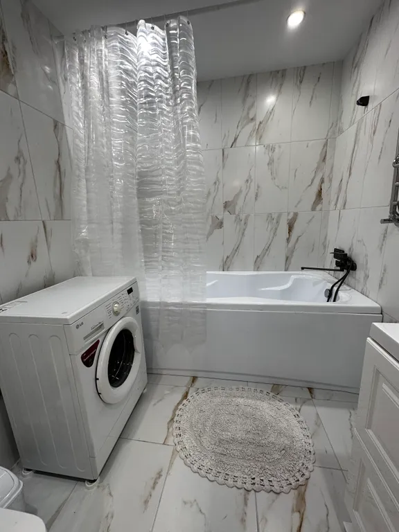 Шикарная квартира в районе озера