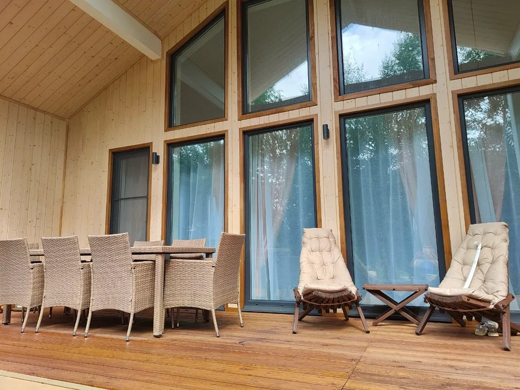 Семейный релакс-дом у реки с баней