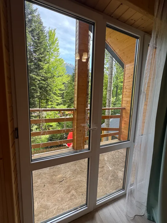 Коттедж в лесу, 12 спальных мест (весь дом)