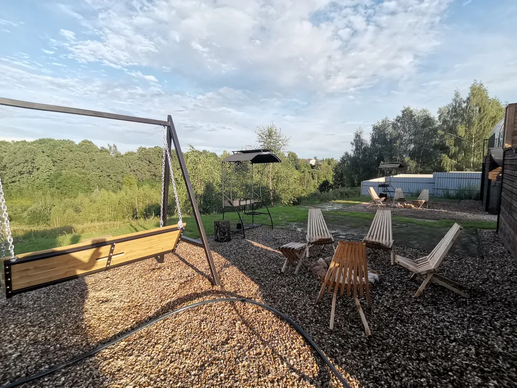 Дом с большой террасой