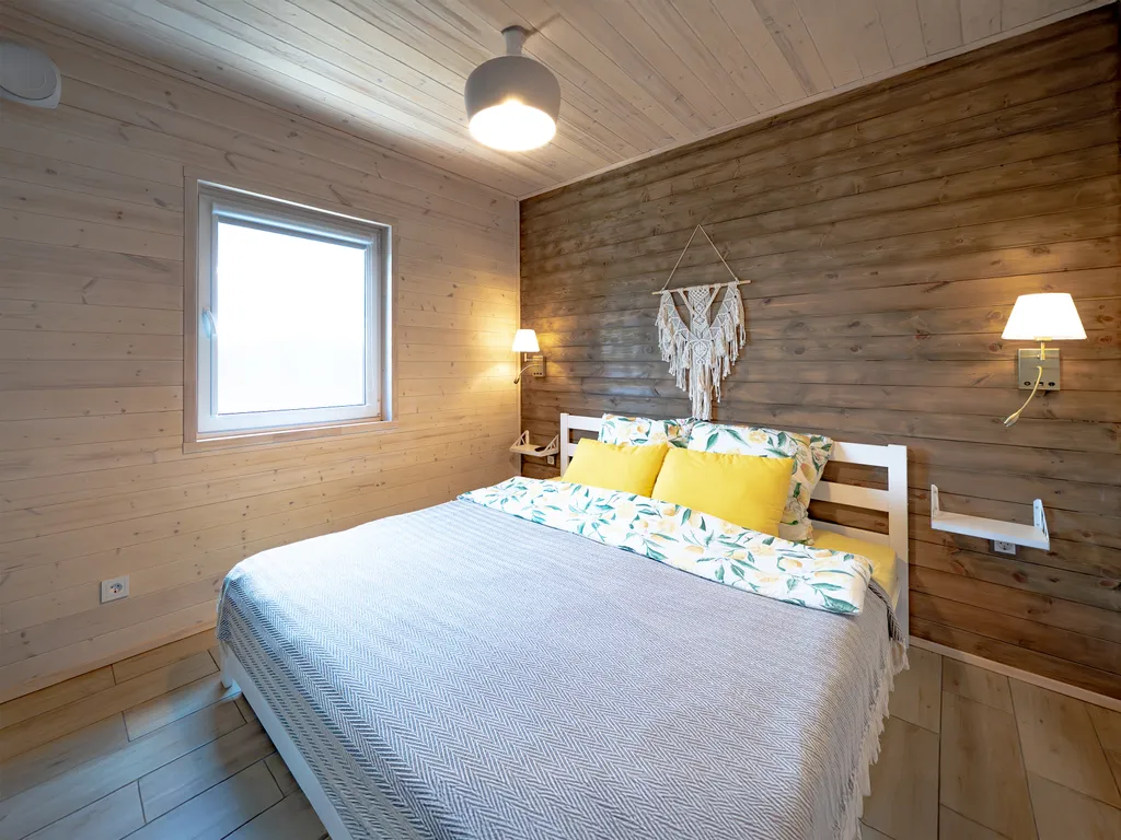 Дом с панорaмными окнaми, баней, чаном и уютной атмосферой