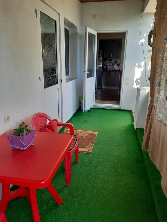 Счастливый дворик