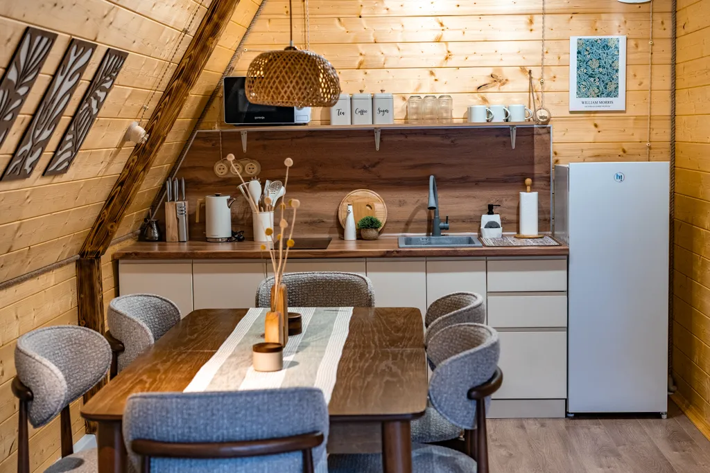 Двухэтажный A-frame домик у реки Гарабаши с видом на горы