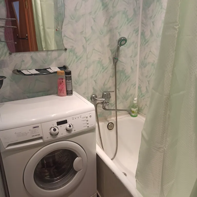 Квартира на первой линии от озера с кондиционером