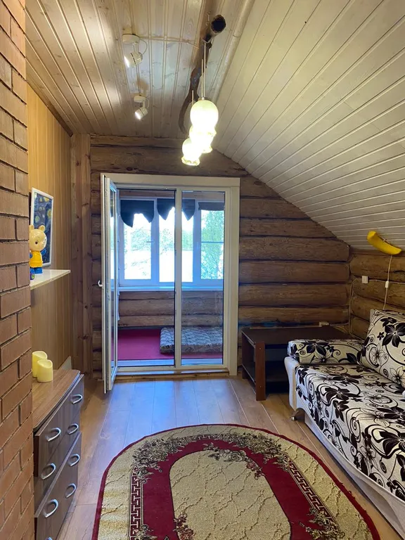 Дом на берегу озера