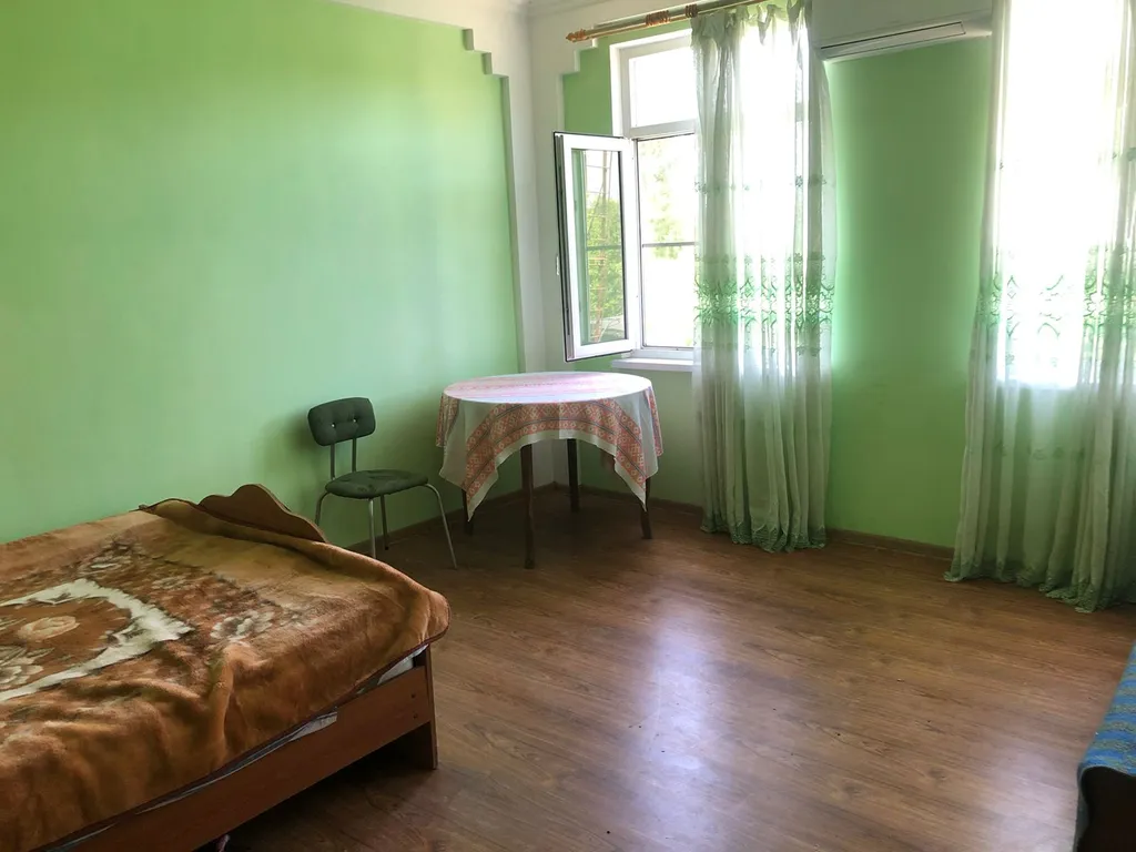 Стандартный трёхместный номер на 2 этаже