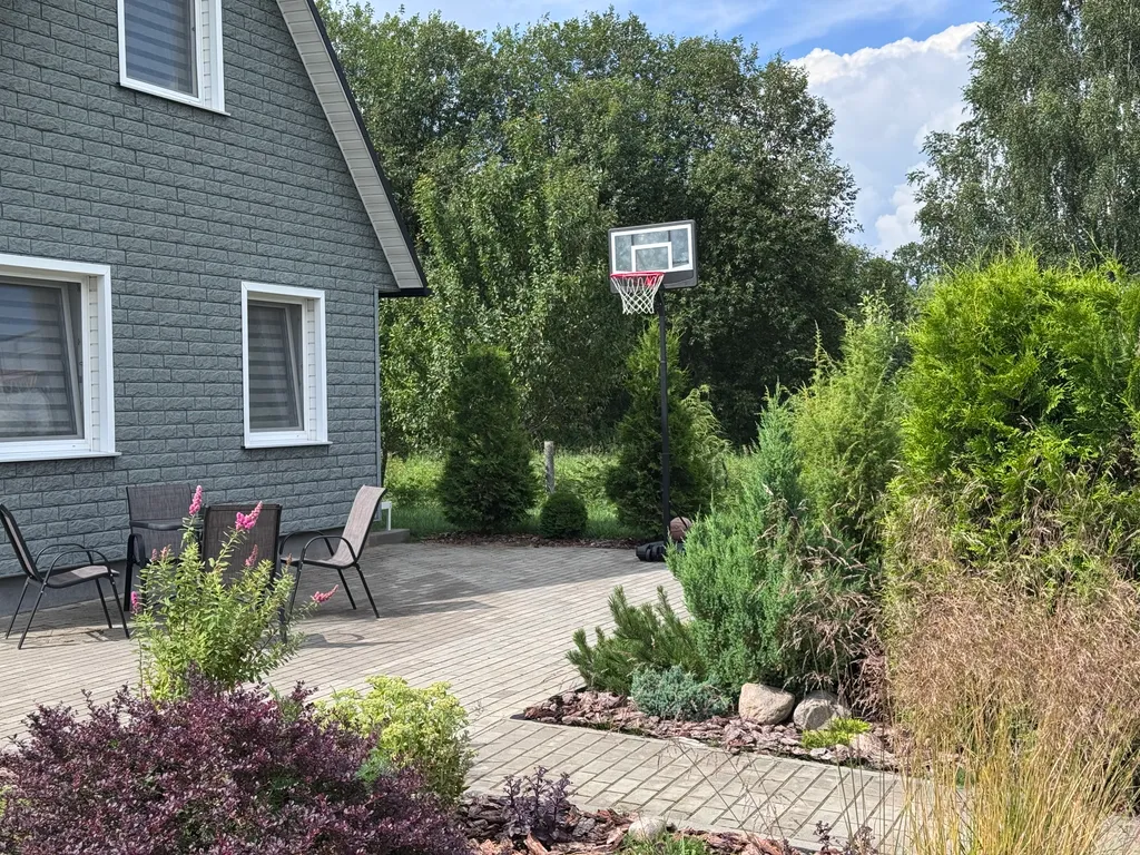 Дом с баней и бассейном в 15 минутах от Минска