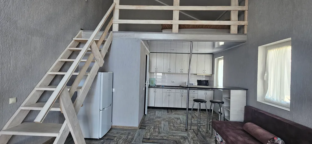 Номера лофт, на территории бассейн