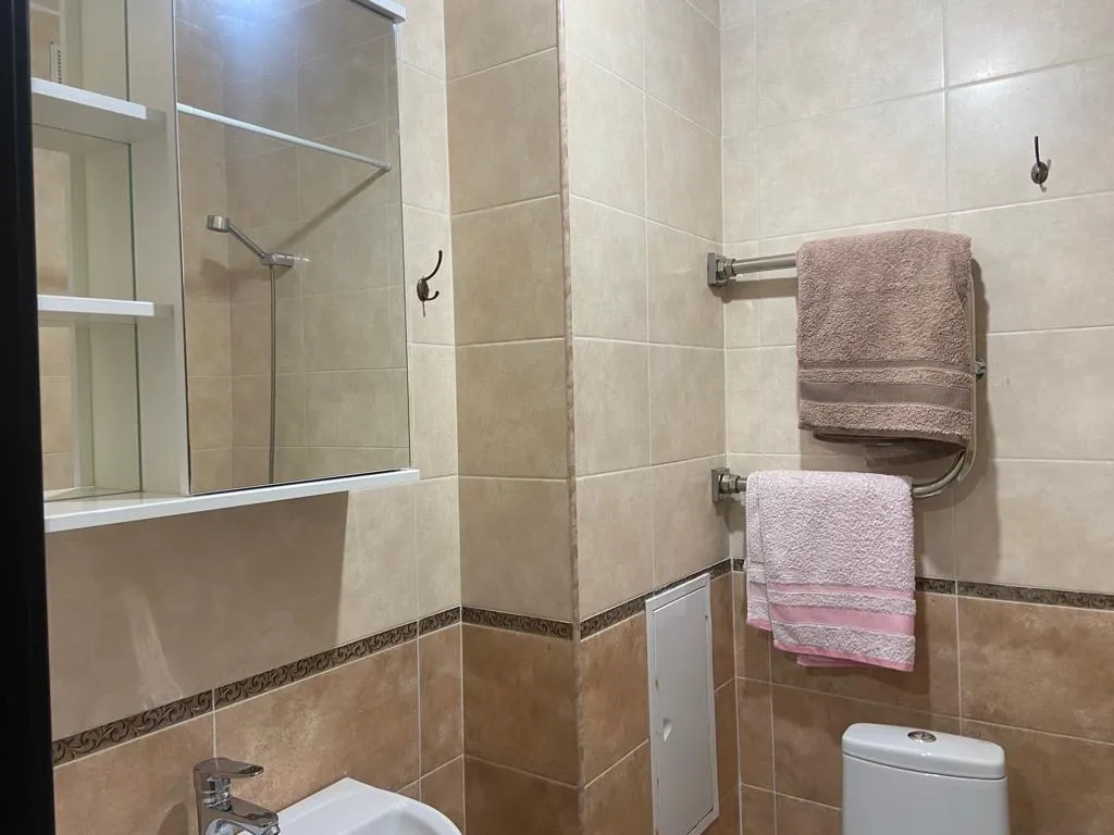 Студия с красивым видом из окна