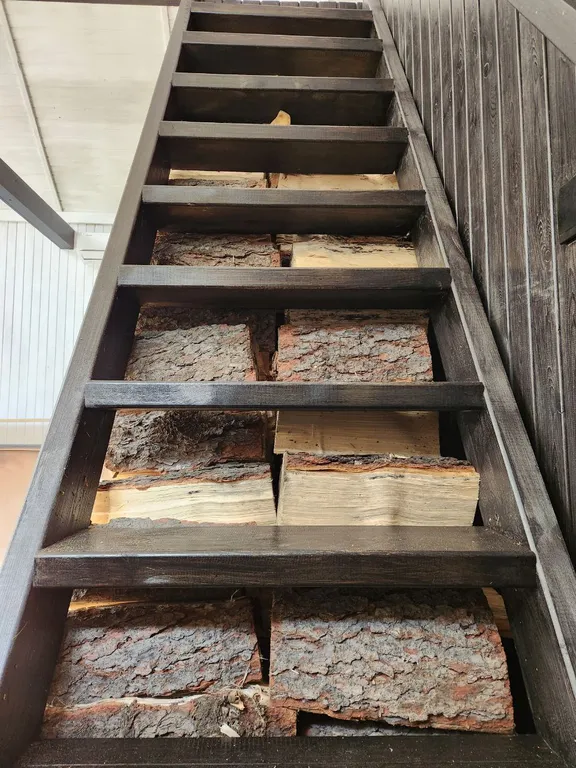 Дом в лесу с панорамным видом