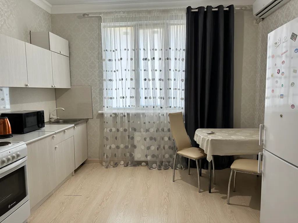 Квартира Светлая квартира у моря на высоте — Махачкала