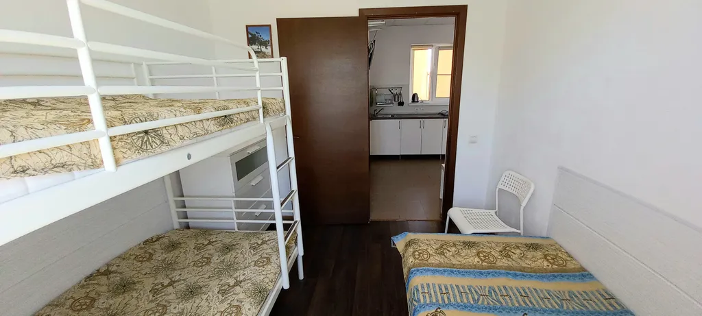 Две спальни, кухня с диваном, веранда