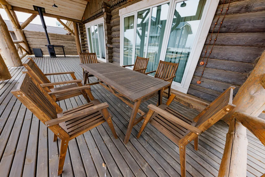 Дом  с летней кухней на три спальни с камином и террасой