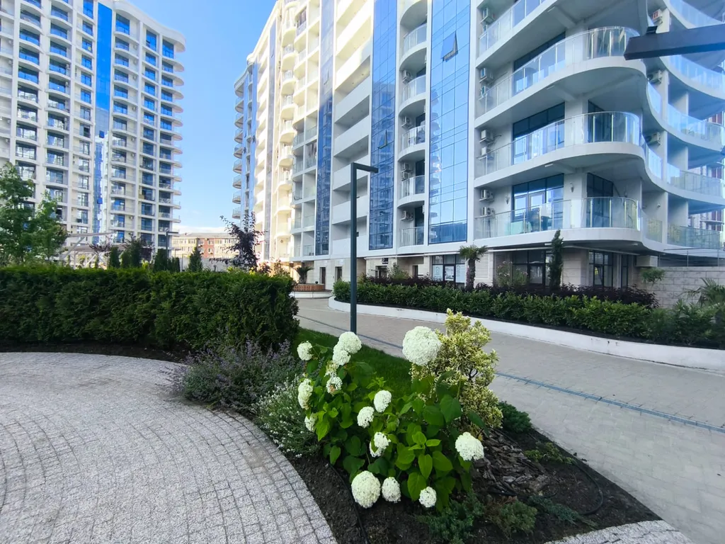 Уютная квартира на побережье с видом на горы