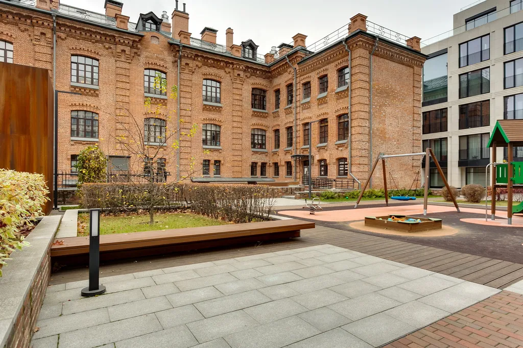 Квартира Квартира Уютный двухуровневый лофт Smart Host на острове Балчуг — Москва