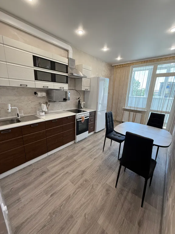 Просторная, уютная квартира в отличном районе города — аренда посуточно в Петропавловск-Камчатский